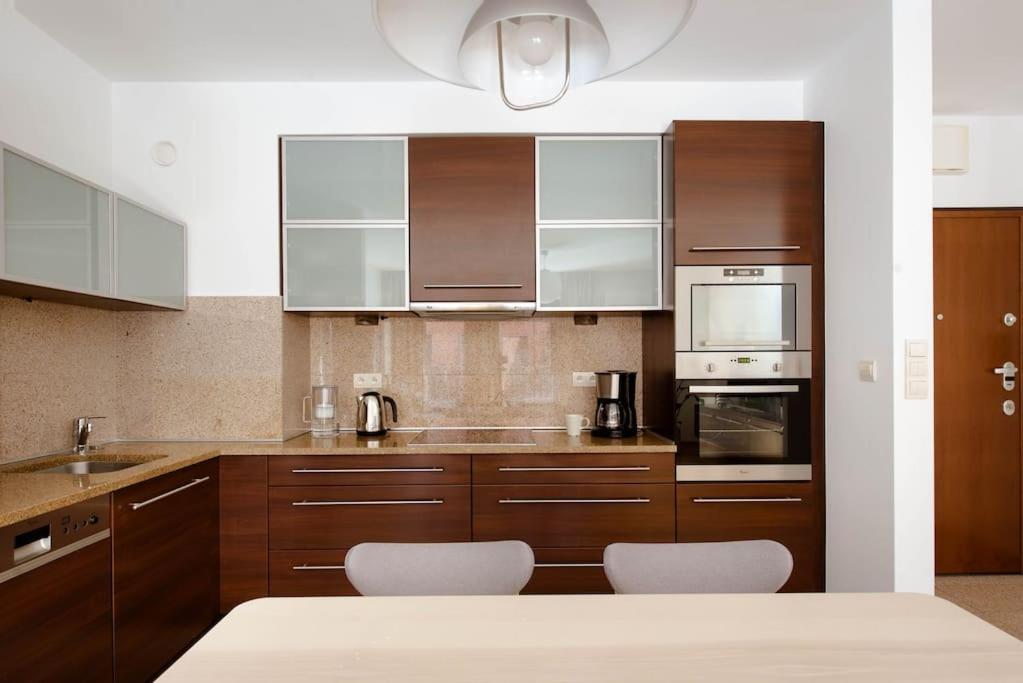 Wygodny Apartament Przy Dworcu คราคูฟ ภายนอก รูปภาพ